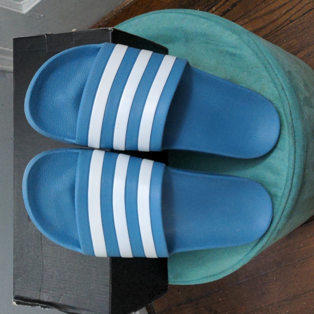 Sandals - Picture 3 of 3
